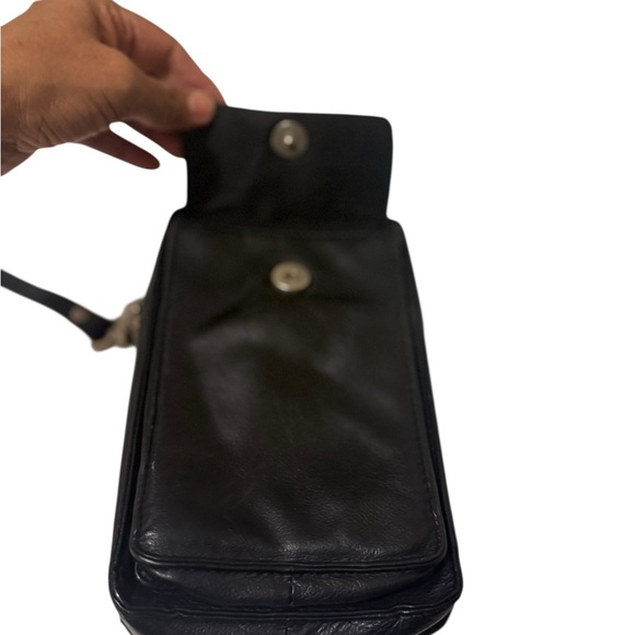 Wilson’s  leather Men's Black Leather Wristlet Bag. Pure leather with slots - Picture 3 of 11